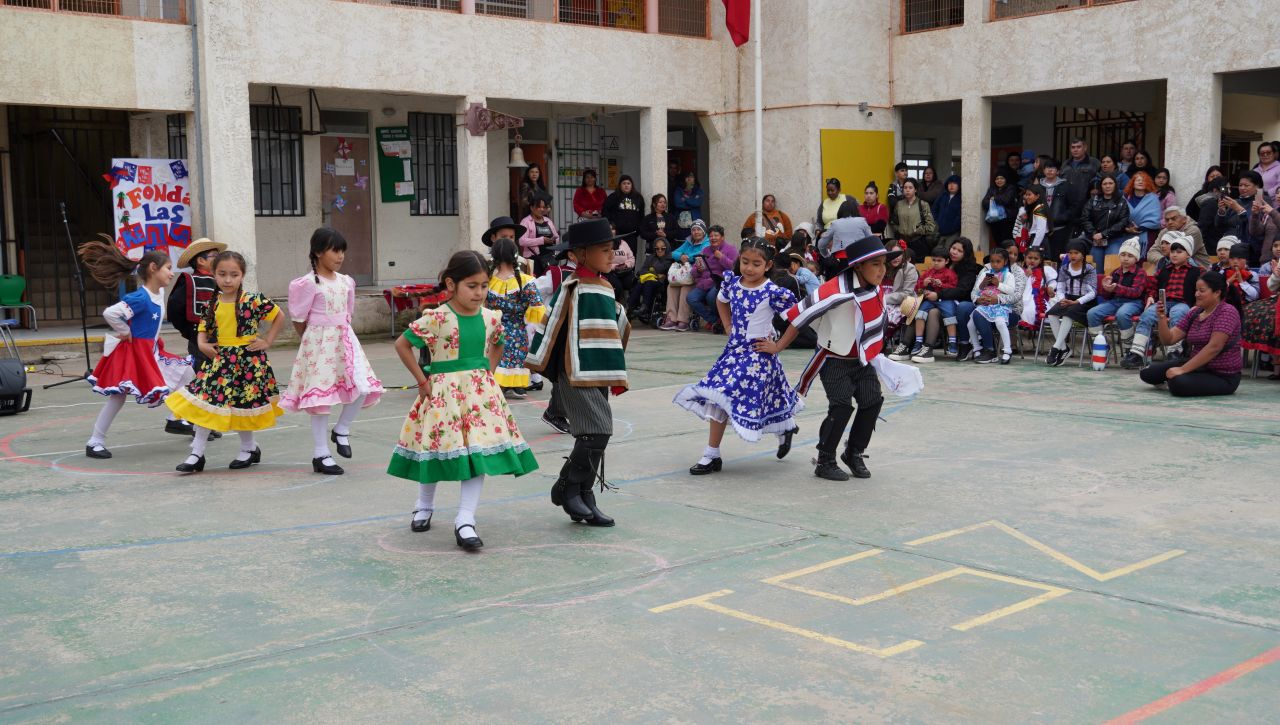 Con muestra artística y cultural la Escuela de Romero de La Serena conmemoró las Fiestas Patrias