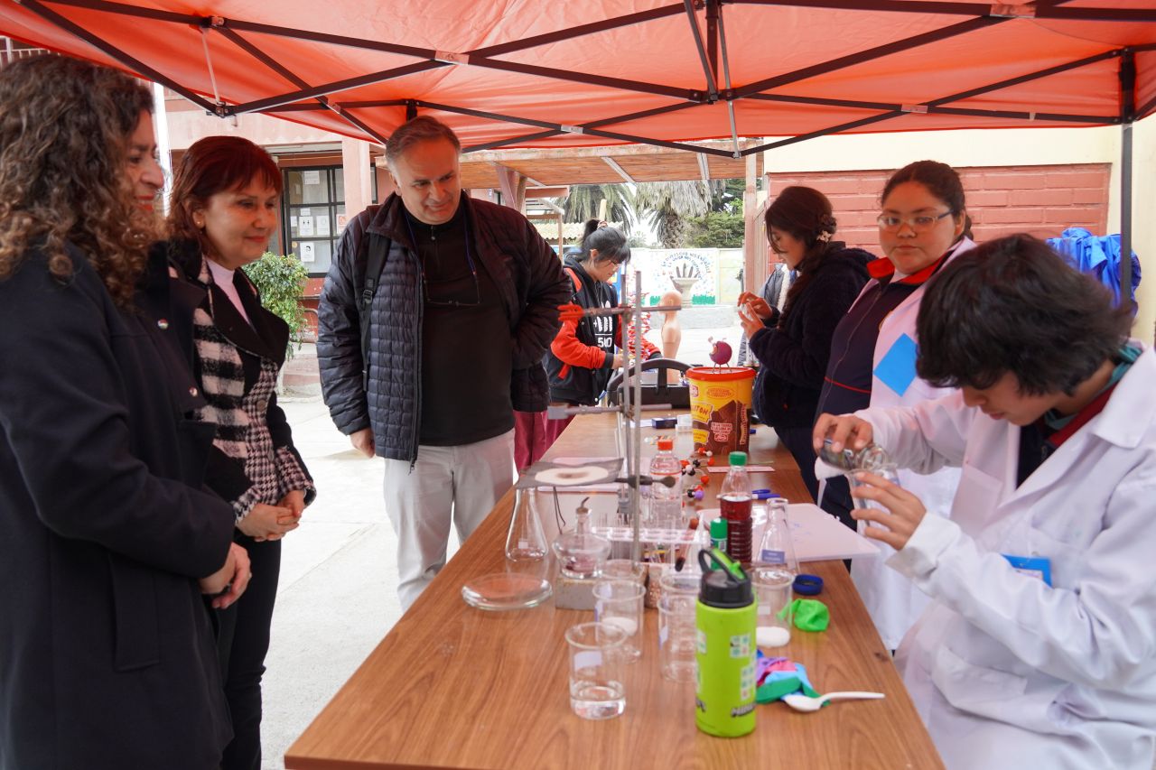 Colegio Caleta San Pedro de La Serena realizó su Primera Feria Científica