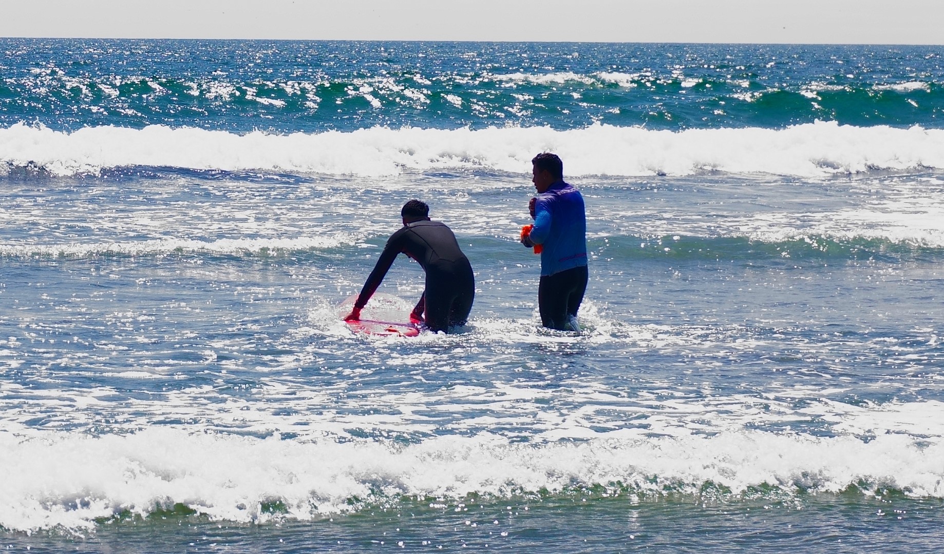 La Serena Joven en proceso de reinserción vive su primera experiencia en el surf