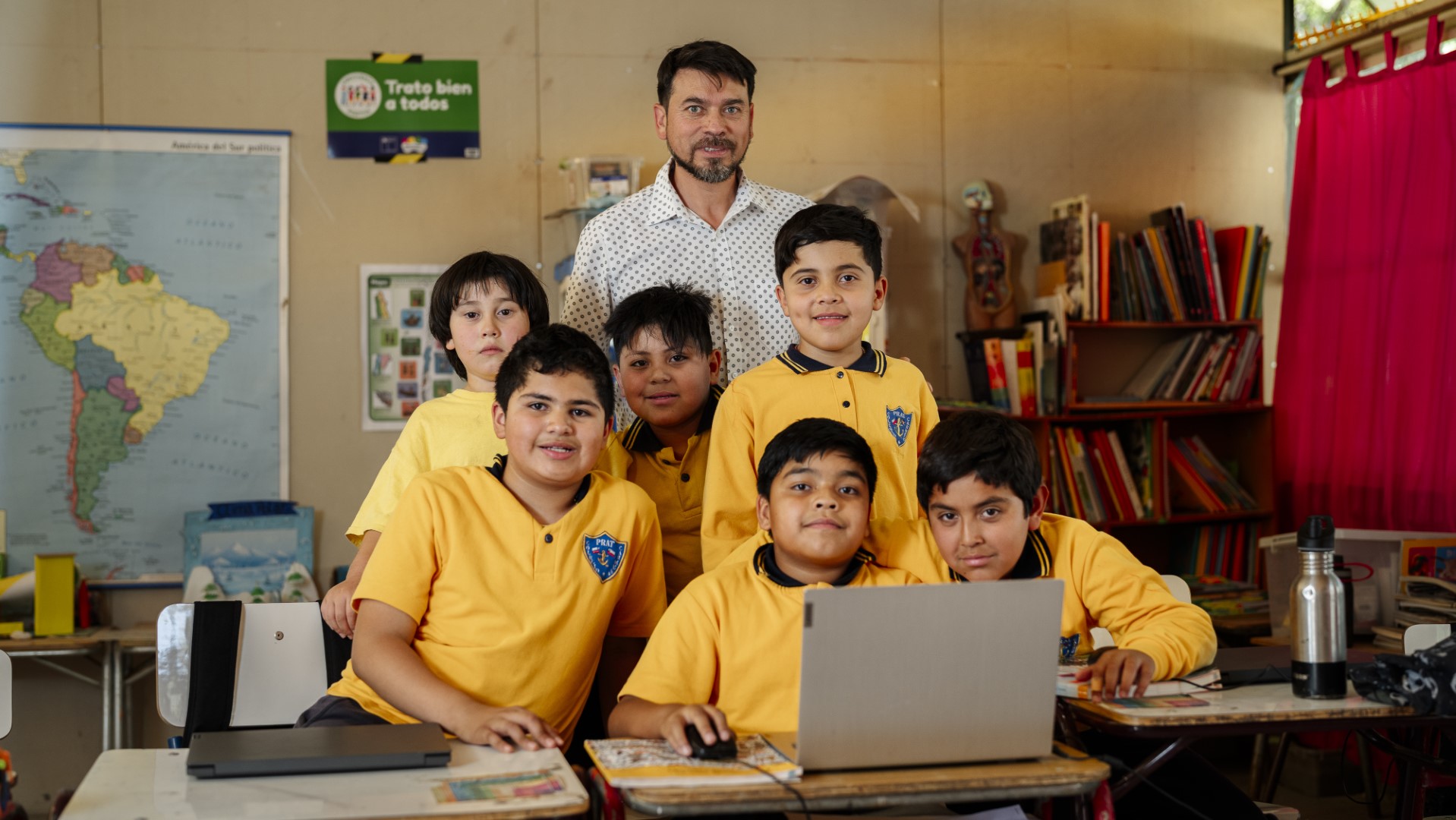 Unidocente de la Escuela Carmela Prat de Monte Patria es destacado en serie documental del Mineduc