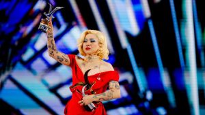 El regreso de Mon Laferte y la apuesta sinfónica de Yandel