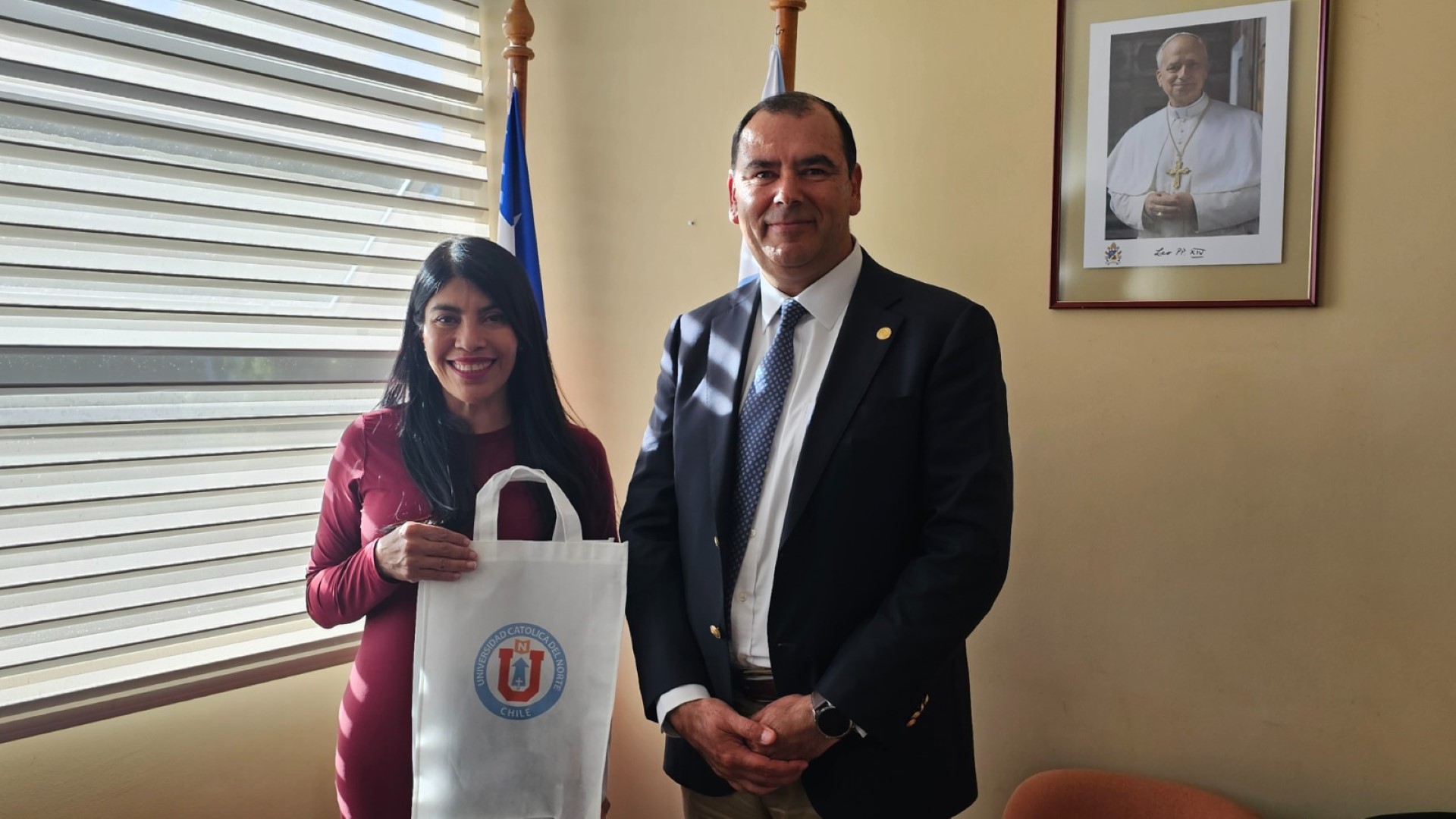 Ministra de Ciencias se mostró impresionada por labor realizada en la UCN