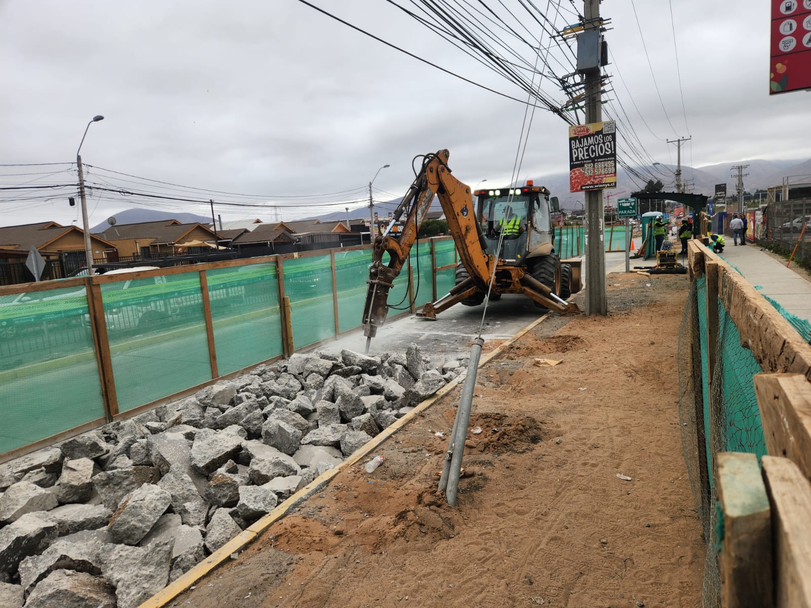 Más de un 20% de avance presenta la renovación de colectores de Aguas del Valle en calle Waldo Alcalde de Coquimbo
