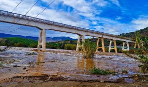 Desborde del embalse Recoleta ocasiona corte de emergencia en Ovalle