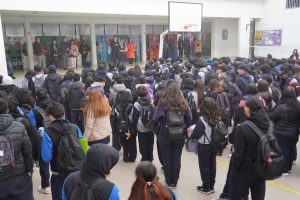 Seremi de Educación da la bienvenida a clases en colegio José Manuel Balmaceda destacando el mejoramiento de techumbres en 17 escuelas y liceos