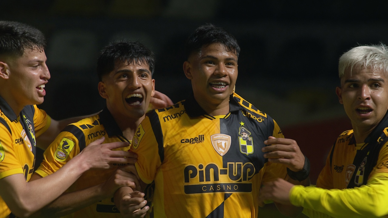 Aurinegro implacable: Coquimbo Unido derrota a San Marcos y abrocha su paso a octavos en Copa Chile