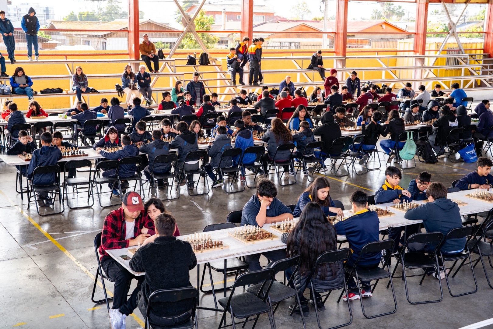 Cerca de 500 estudiantes se reunieron en torno a la Liga de Ajedrez del SLEP Puerto Cordillera