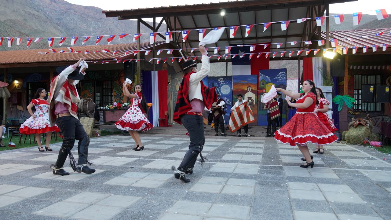 Liceo Mistraliano de Paihuano celebró con gran Fiesta de la Chilenidad