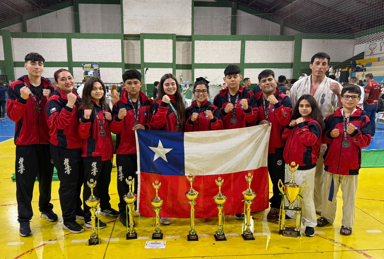Delegación regional de karate logró 15 posiciones de podio en torneo internacional de Brasil