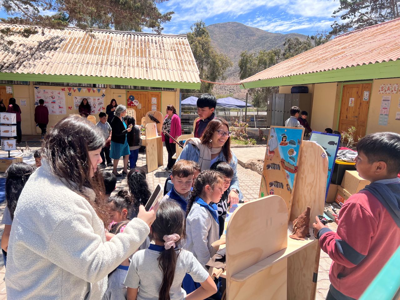 Escuelas de Colonia Alfalfares y Punta de Choros son reconocidas por la Superintendencia de Educación por promover la sana convivencia educativa