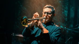 Rex Richardson y Marco Alarcón debutan con la OSULS en concierto especial por el Día de la Música y los Músicos Chilenos